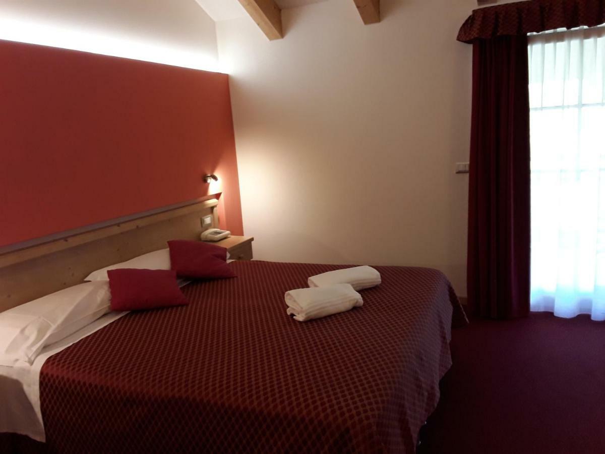 Hotel Bellaria Levico Terme Exterior foto
